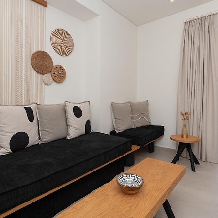 Aristotle Suites 阿达玛斯 外观 照片